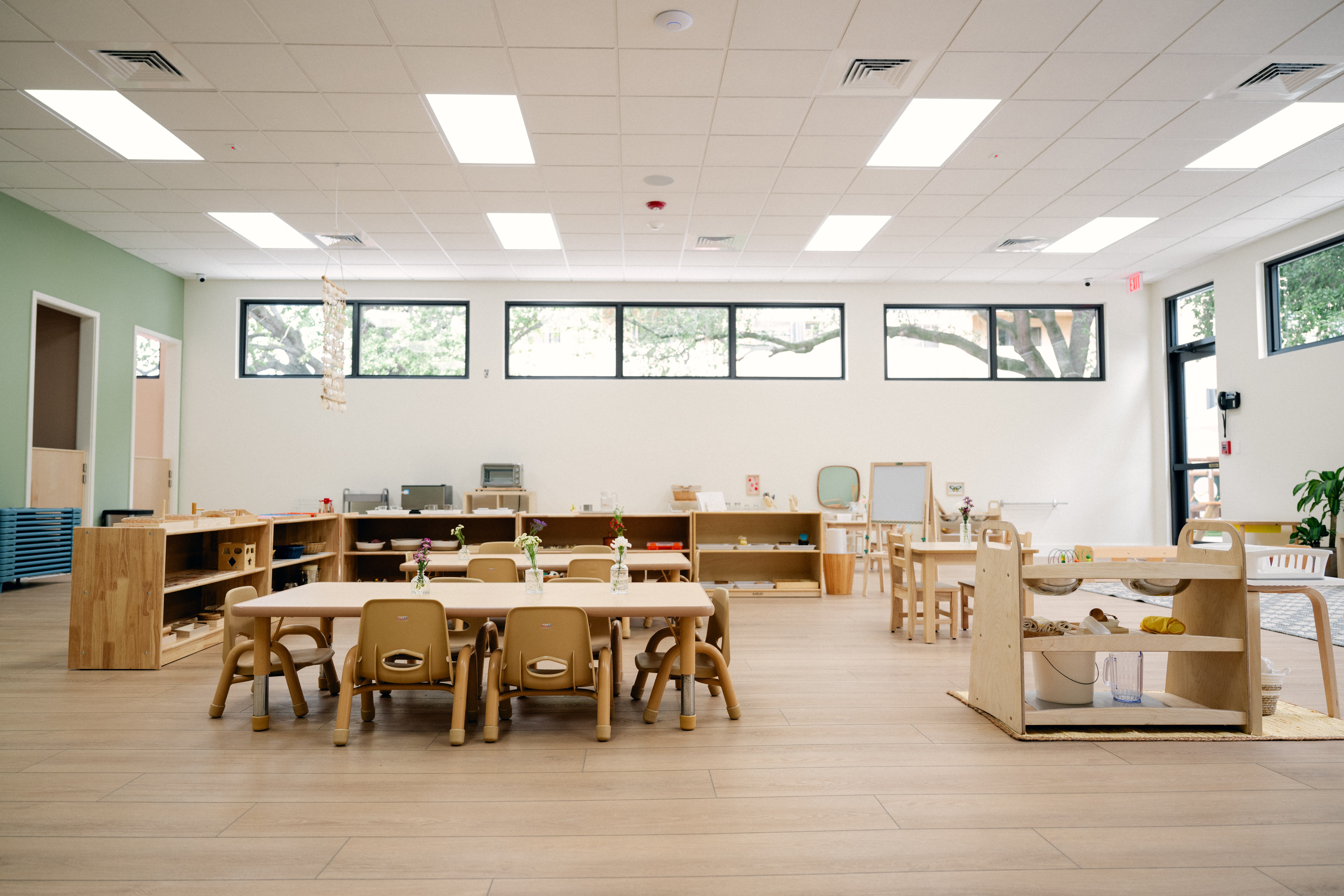 Montessori vs Traditional Preschool: Which Is Better for Your Child Right Now?